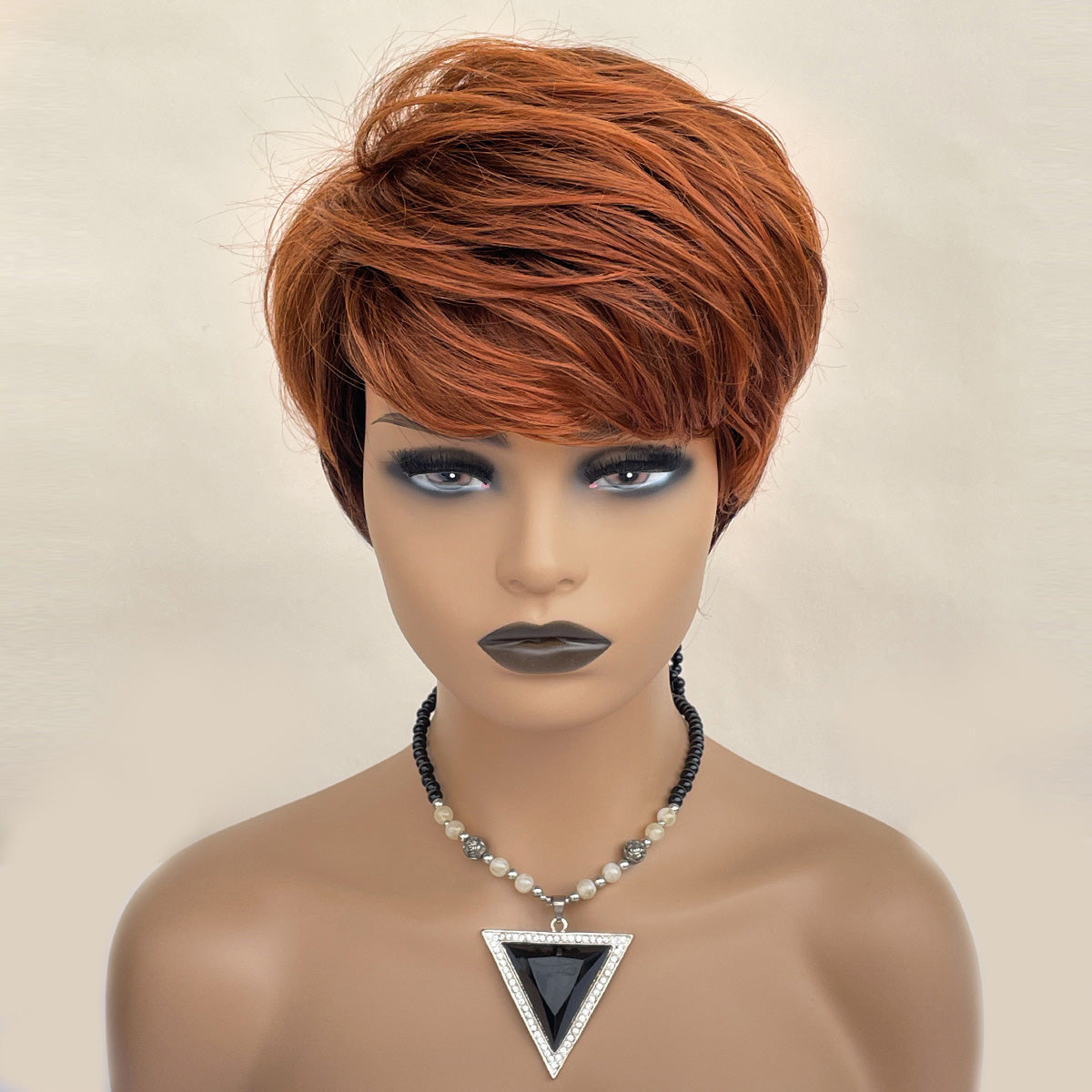 Short Wig for Hot Weather – Heat-Resistant Fiber, Everyday Comfort