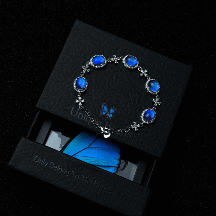 Handcrafted Butterfly Specimen Necklace An Exquisite Light Luxury Gift for Your Girlfriend or Close Female Friend