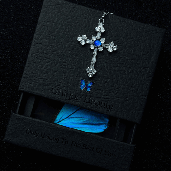 Handcrafted Butterfly Specimen Necklace An Exquisite Light Luxury Gift for Your Girlfriend or Close Female Friend